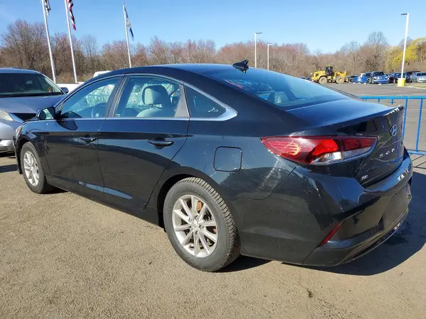 5NPE24AF2KH772418 2019 HYUNDAI SONATA - Image 2