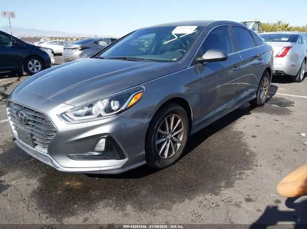 5NPE24AF2KH776338 2019 HYUNDAI SONATA - Image 2