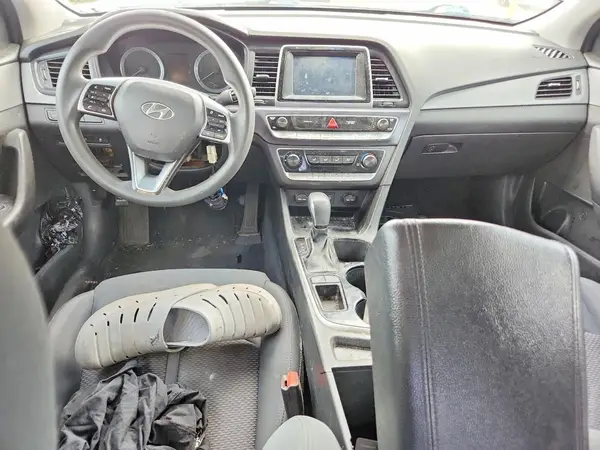 5NPE24AF2KH777098 2019 HYUNDAI SONATA - Image 8