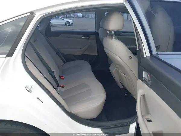 5NPE24AF2KH777778 2019 HYUNDAI SONATA - Image 8