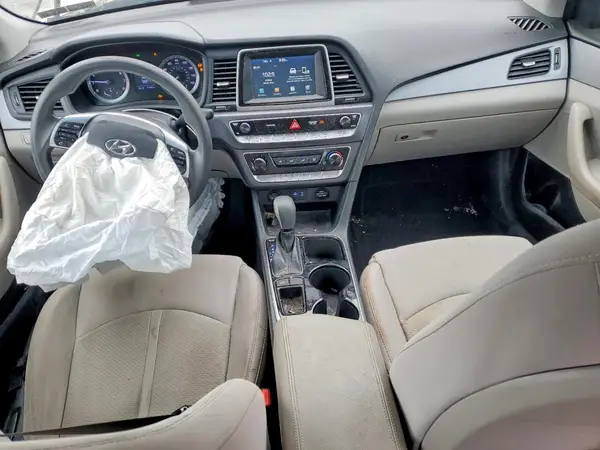 5NPE24AF2KH782320 2019 HYUNDAI SONATA - Image 8