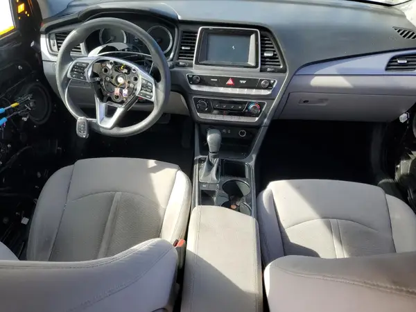 5NPE24AF2KH796153 2019 HYUNDAI SONATA - Image 8
