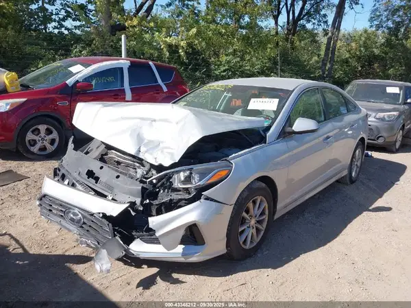 5NPE24AF2KH796282 2019 HYUNDAI SONATA - Image 2