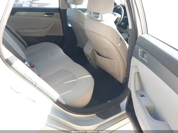 5NPE24AF2KH796282 2019 HYUNDAI SONATA - Image 8