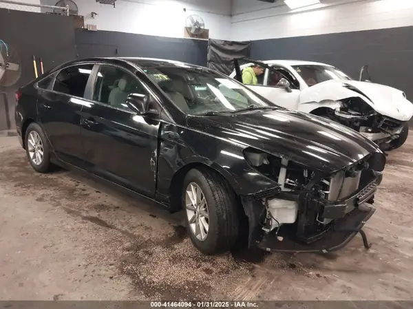5NPE24AF2KH802274 2019 HYUNDAI SONATA - Image 1
