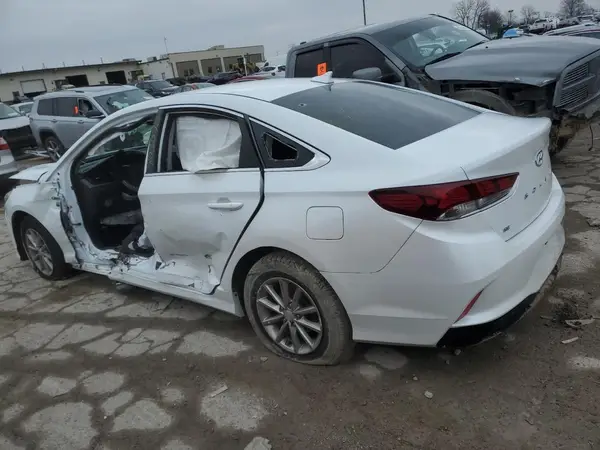 5NPE24AF2KH803070 2019 HYUNDAI SONATA - Image 2