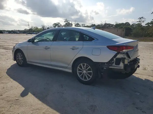 5NPE24AF2KH803151 2019 HYUNDAI SONATA - Image 2