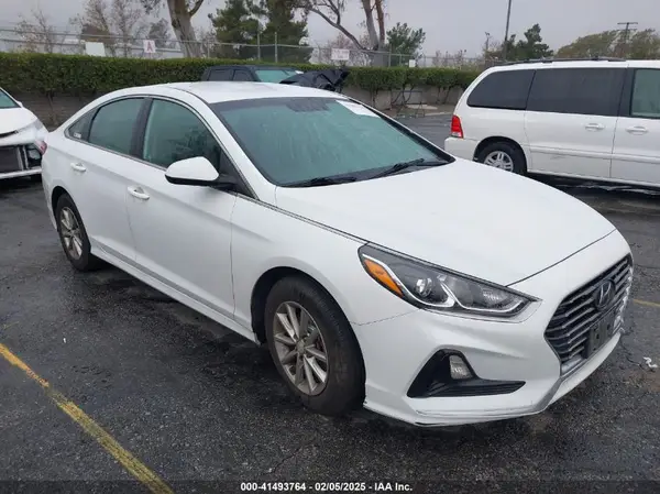 5NPE24AF2KH810553 2019 HYUNDAI SONATA - Image 1