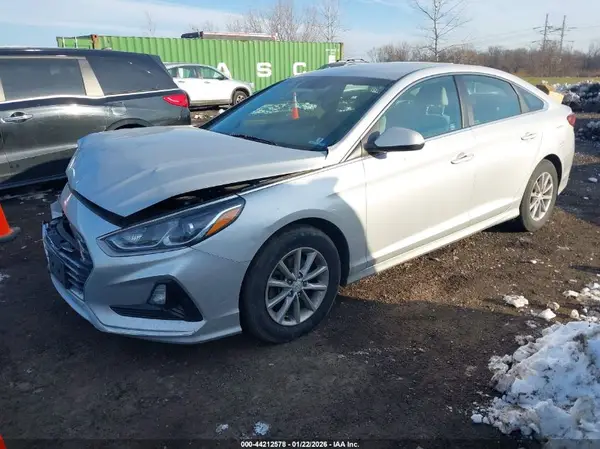 5NPE24AF2KH818023 2019 HYUNDAI SONATA - Image 2