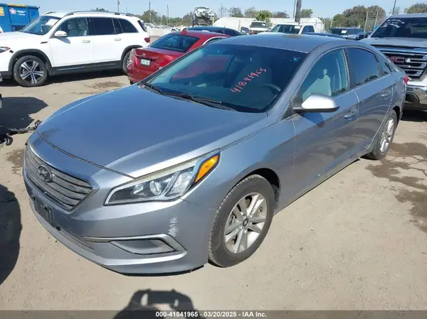 5NPE24AF3GH263767 2016 HYUNDAI SONATA - Image 2