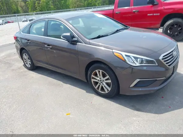 5NPE24AF3GH265261 2016 HYUNDAI SONATA - Image 1