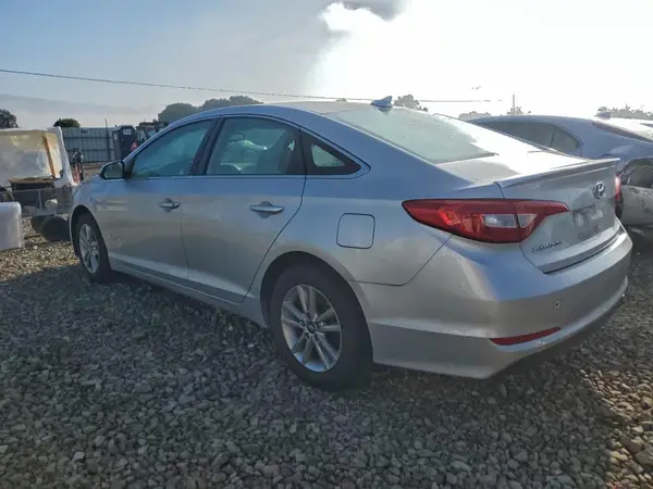 5NPE24AF3GH266152 2016 HYUNDAI SONATA - Image 2