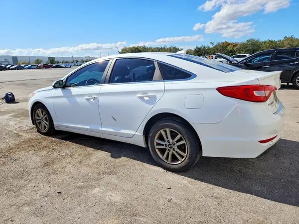 5NPE24AF3GH268273 2016 HYUNDAI SONATA - Image 2