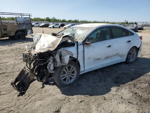 5NPE24AF3GH274476 2016 HYUNDAI SONATA - Image 1