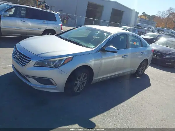 5NPE24AF3GH280925 2016 HYUNDAI SONATA - Image 2