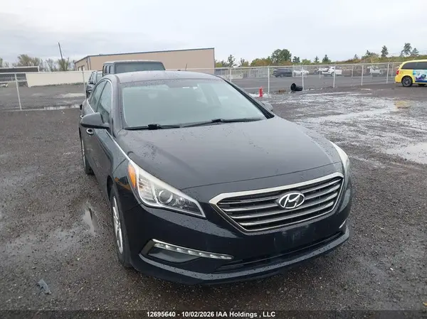 5NPE24AF3GH281511 2016 HYUNDAI SONATA - Image 1