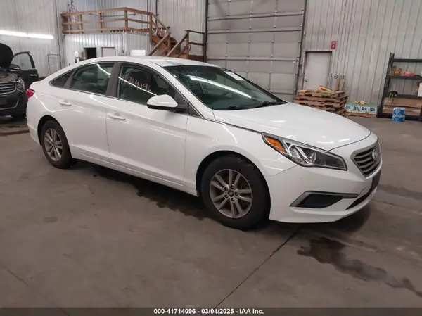 5NPE24AF3GH283422 2016 HYUNDAI SONATA - Image 1