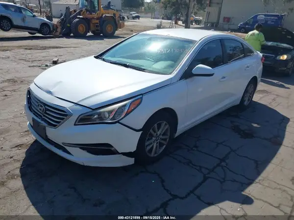 5NPE24AF3GH285509 2016 HYUNDAI SONATA - Image 2