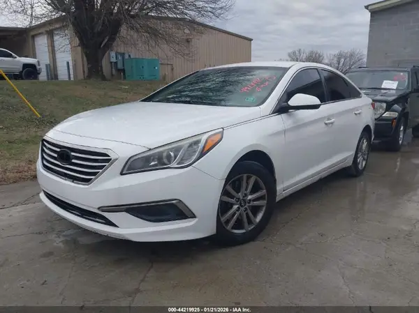 5NPE24AF3GH287762 2016 HYUNDAI SONATA - Image 2