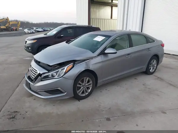 5NPE24AF3GH298924 2016 HYUNDAI SONATA - Image 2
