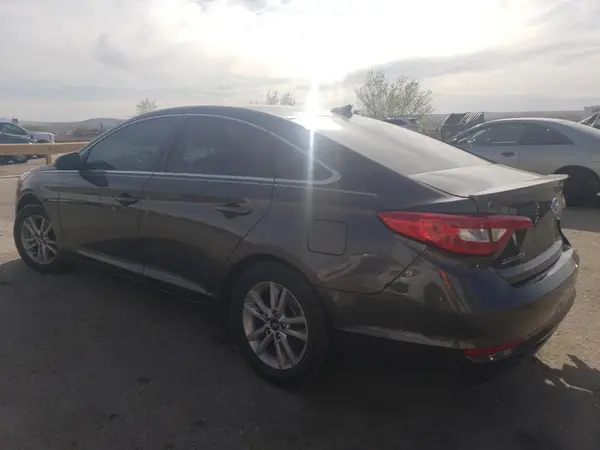 5NPE24AF3GH301028 2016 HYUNDAI SONATA - Image 2