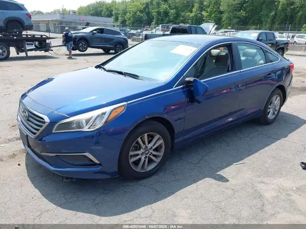 5NPE24AF3GH301658 2016 HYUNDAI SONATA - Image 2