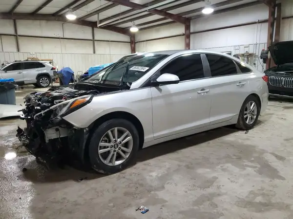 5NPE24AF3GH303913 2016 HYUNDAI SONATA - Image 1