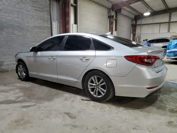 5NPE24AF3GH303913 2016 HYUNDAI SONATA - Image 2