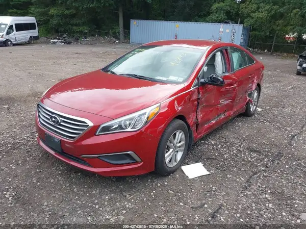 5NPE24AF3GH306780 2016 HYUNDAI SONATA - Image 2