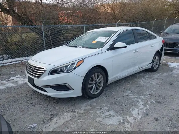 5NPE24AF3GH315849 2016 HYUNDAI SONATA - Image 2