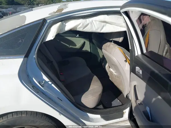 5NPE24AF3GH316760 2016 HYUNDAI SONATA - Image 8
