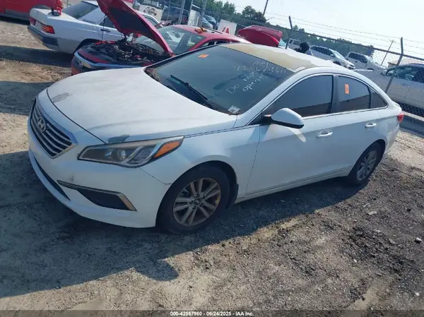 5NPE24AF3GH323594 2016 HYUNDAI SONATA - Image 2