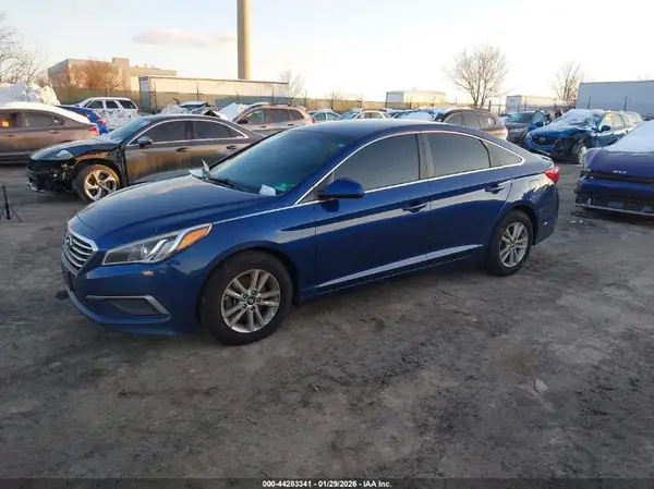 5NPE24AF3GH325829 2016 HYUNDAI SONATA - Image 2