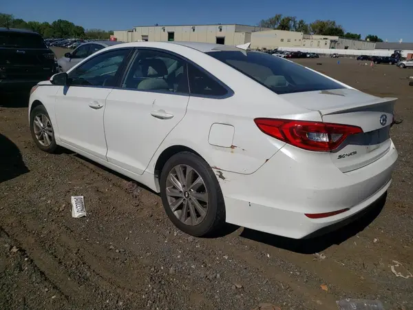 5NPE24AF3GH327080 2016 HYUNDAI SONATA - Image 2