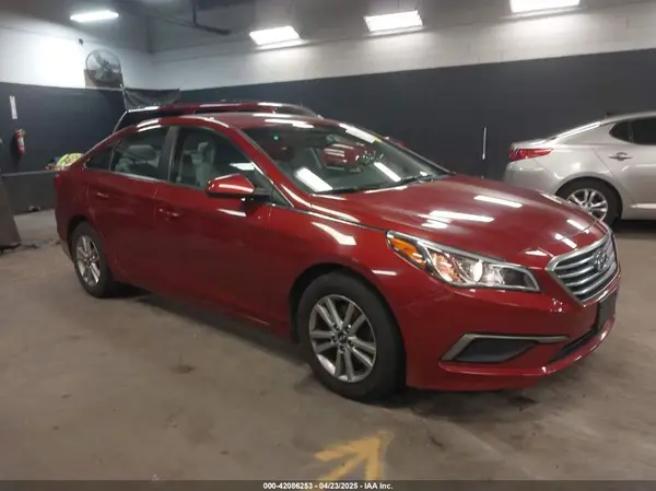 5NPE24AF3GH327158 2016 HYUNDAI SONATA - Image 1