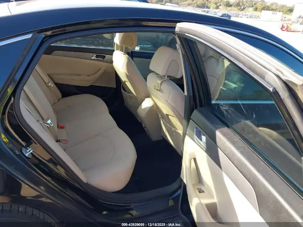 5NPE24AF3GH328102 2016 HYUNDAI SONATA - Image 8