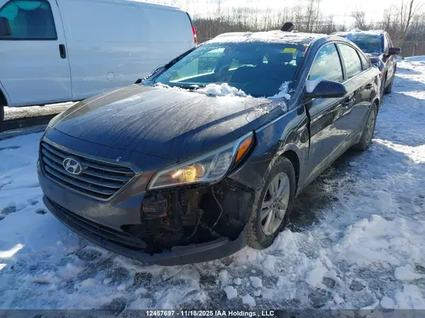 5NPE24AF3GH329475 2016 HYUNDAI SONATA - Image 2