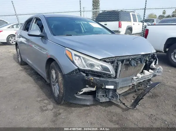 5NPE24AF3GH330304 2016 HYUNDAI SONATA - Image 1