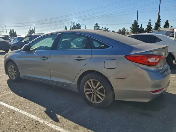 5NPE24AF3GH331906 2016 HYUNDAI SONATA - Image 2