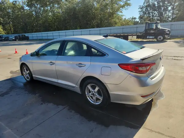 5NPE24AF3GH333199 2016 HYUNDAI SONATA - Image 2