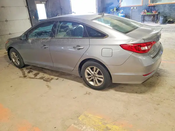 5NPE24AF3GH335891 2016 HYUNDAI SONATA - Image 2
