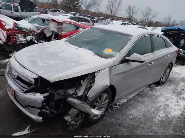 5NPE24AF3GH337754 2016 HYUNDAI SONATA - Image 2