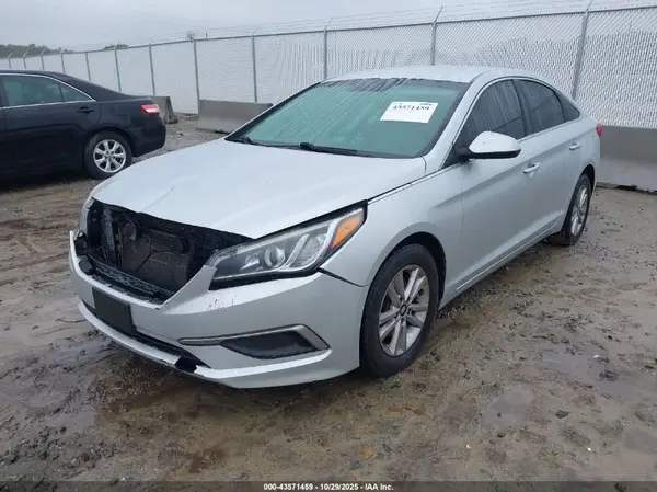 5NPE24AF3GH337768 2016 HYUNDAI SONATA - Image 2