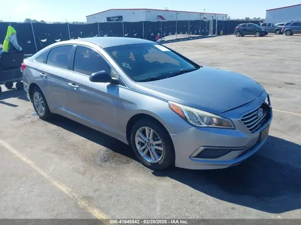 5NPE24AF3GH348379 2016 HYUNDAI SONATA - Image 1