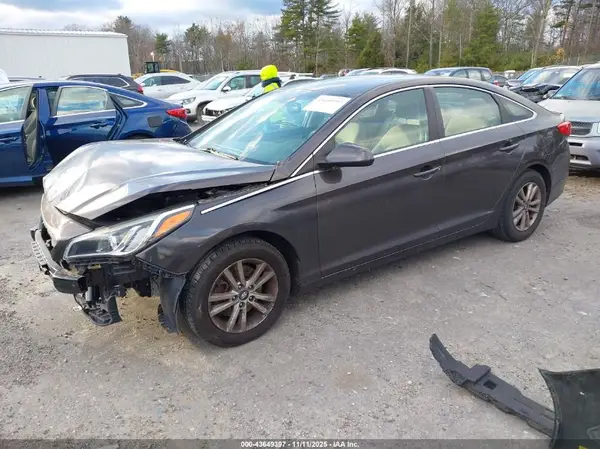 5NPE24AF3GH348639 2016 HYUNDAI SONATA - Image 2