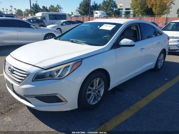 5NPE24AF3GH352383 2016 HYUNDAI SONATA - Image 2