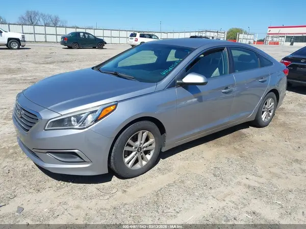 5NPE24AF3GH357437 2016 HYUNDAI SONATA - Image 2