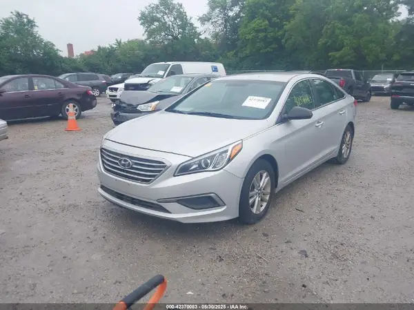 5NPE24AF3GH359236 2016 HYUNDAI SONATA - Image 2