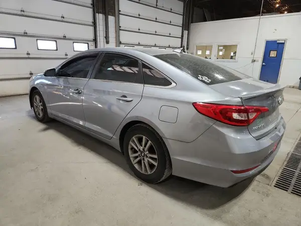 5NPE24AF3GH369393 2016 HYUNDAI SONATA - Image 2