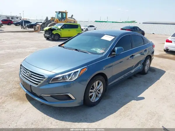 5NPE24AF3GH370916 2016 HYUNDAI SONATA - Image 2